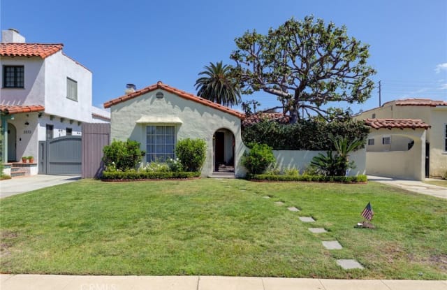 2376 Selby Avenue - 2376 Selby Avenue, Los Angeles, CA 90064