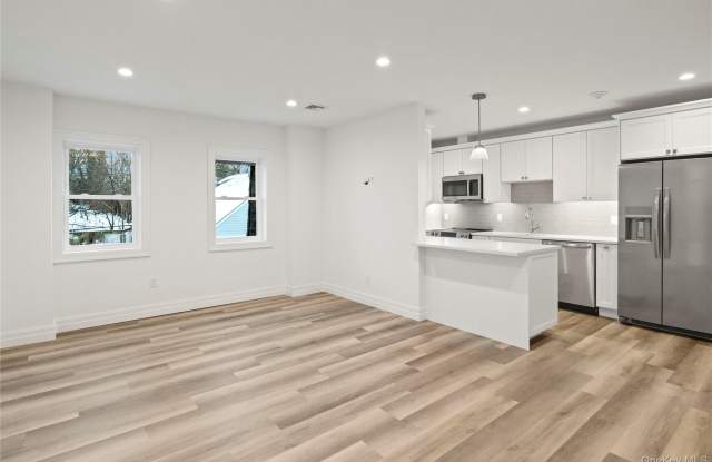 71 W Main Street unit: 2B