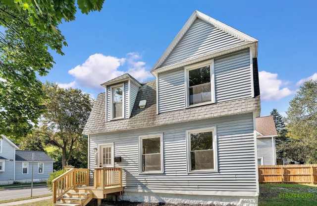 BRAND NEW REMODEL!!! Lakertown! Available Aug 1st!