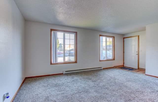 Cedar Court Apartments