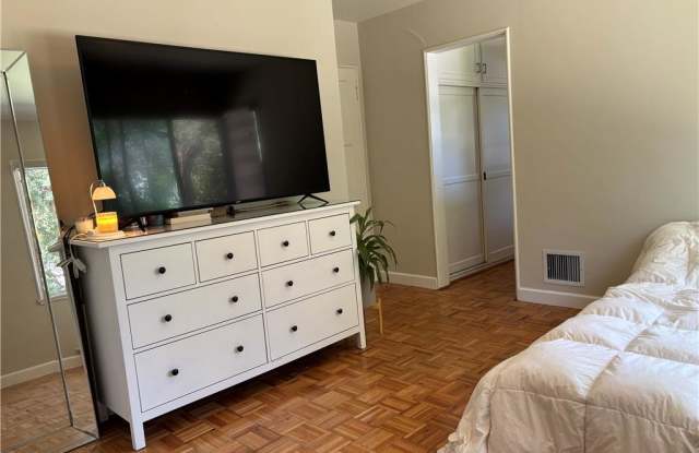 4720 Orange Knoll Avenue