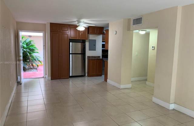 8820 Fontainebleau Blvd