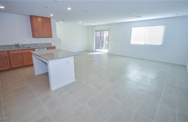 5401 Lynn Creek Avenue