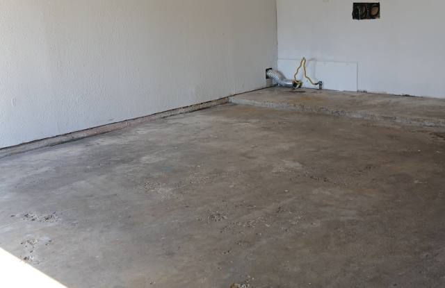 Photo of 23 Parkland Cir