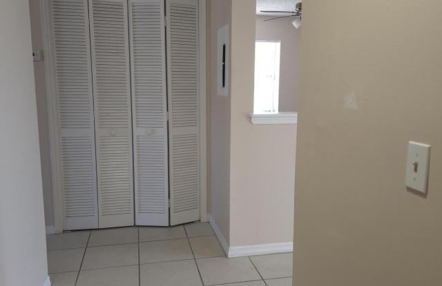 245 Spring Drive unit: 3