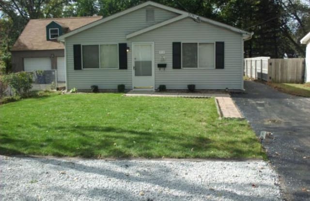 717 Sawyer Rd - 717 Sawyer Road, Toledo, OH 43615