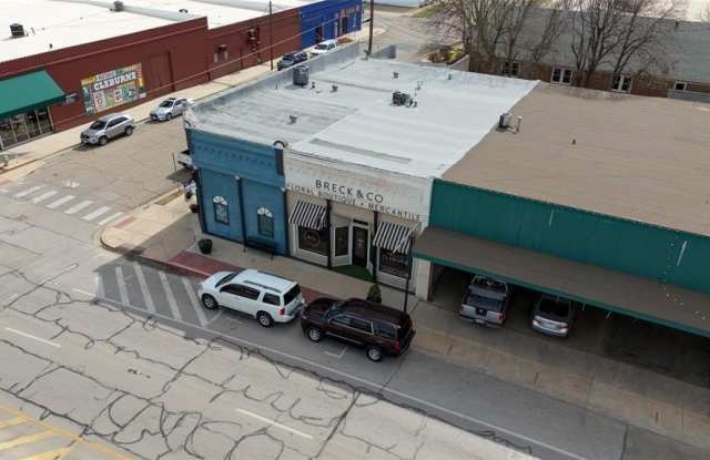 214 E Chambers Street