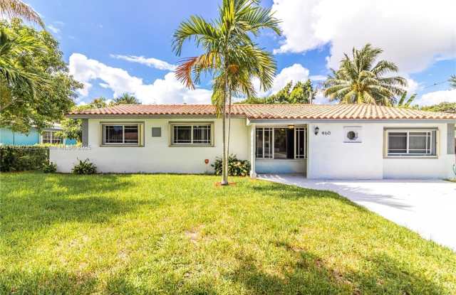 Photo of 460 NW 88th Ter