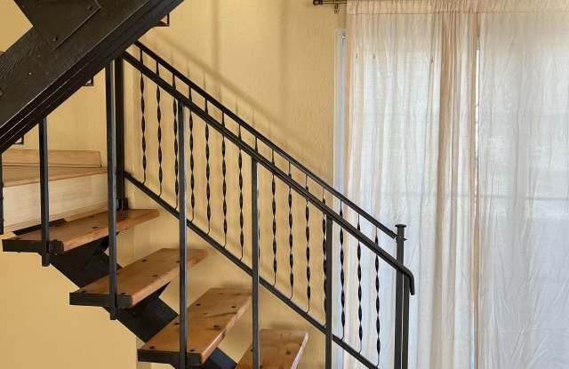 1531 American Blvd E