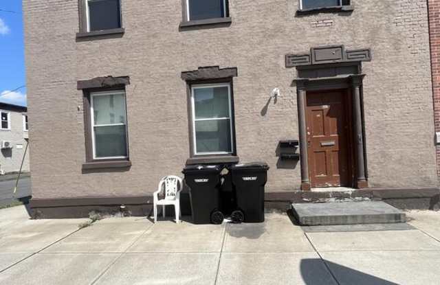 662 Second Avenue Apt 4