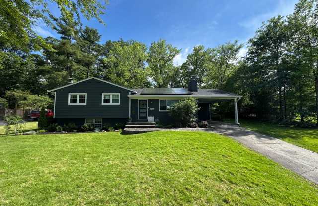 Photo of Impressive 4 Bed 3 Bath Home On A Large Private Lot In Desired Yacht Haven Estates