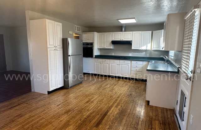 1149 W Romo Jones St