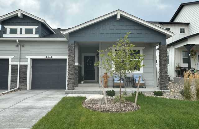Beautiful 2 Bedroom, 2 bath home near park