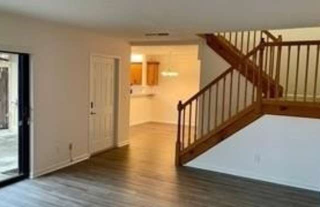 1440 N Lawnwood Cir, Unit 17A