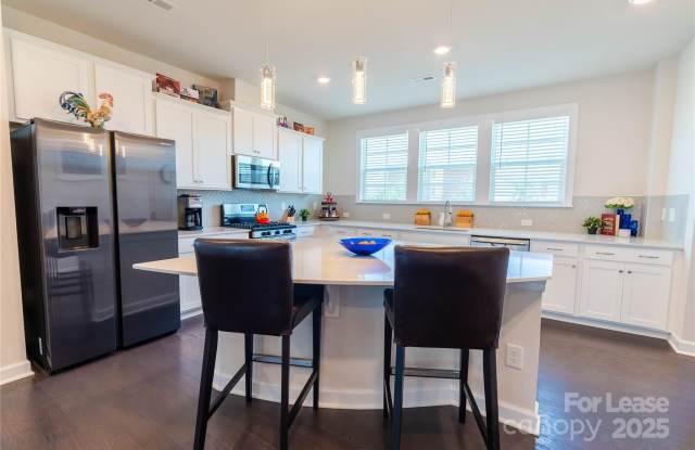 7803 Reunion Row Drive