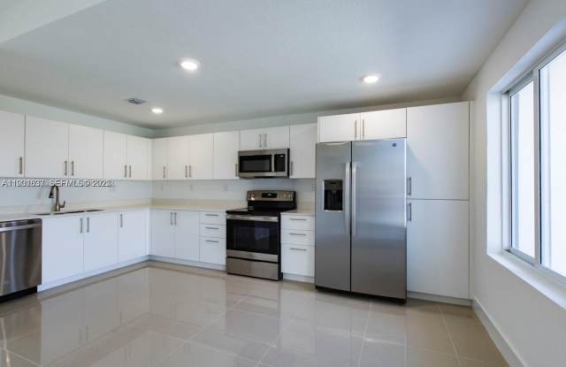25810 SW 144th Avenue, Homestead, FL 33032