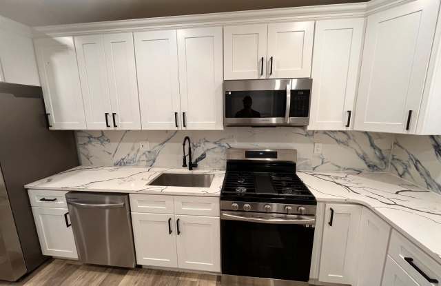 2041 S NORWOOD Street