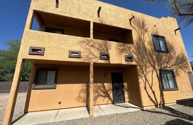 1005 E Water St Unit 1