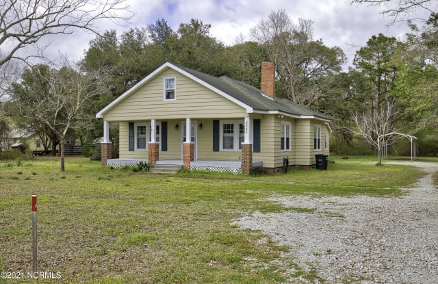 2243 Nc Hwy 172 - 2243 Sneads Ferry Road, Onslow County, NC 28460