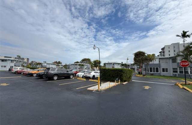 1655 NE Miami Gardens Dr