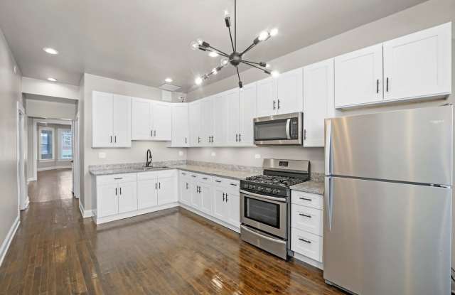 1652 S Ridgeway Avenue