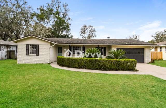 2742 Holly Ridge Drive