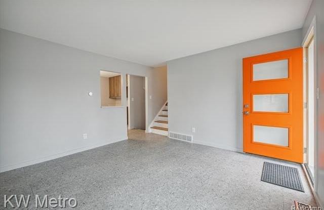 202 BROADACRE Avenue