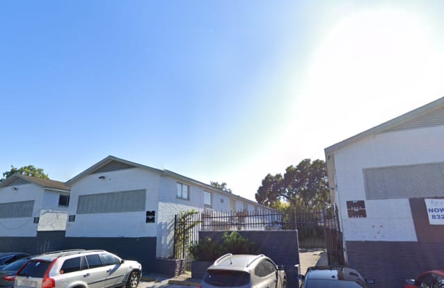 Photo of 2412 Southmore