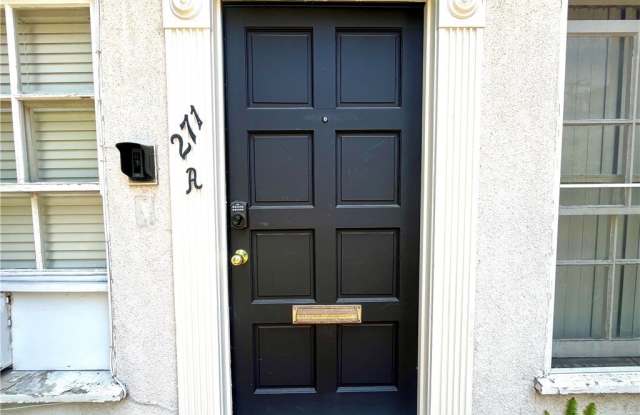 271 S Spalding Drive