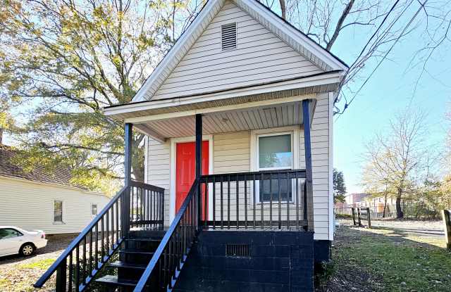 205 Andrews St NW