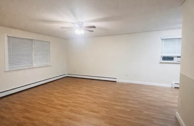 Photo of 3207 Wisconsin St