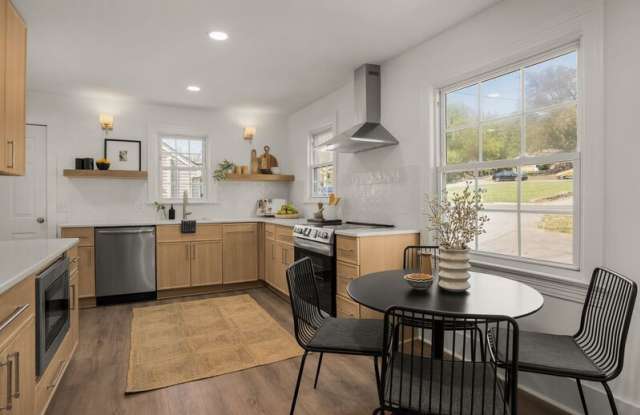 Photo of 1326 Ardee Avenue