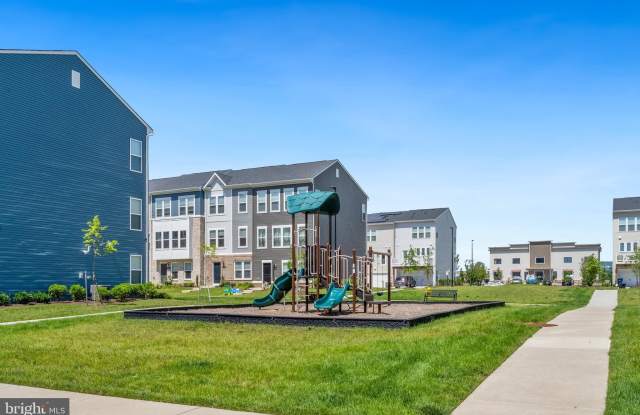 15027 JAXTON SQUARE LANE