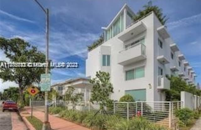 945 Jefferson Ave