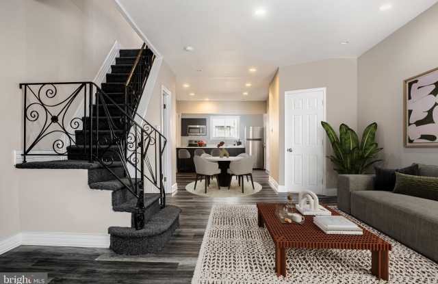 Photo of 2137 MIFFLIN Street