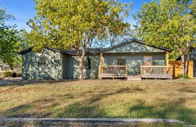 Photo of 1264 S Academy Ave