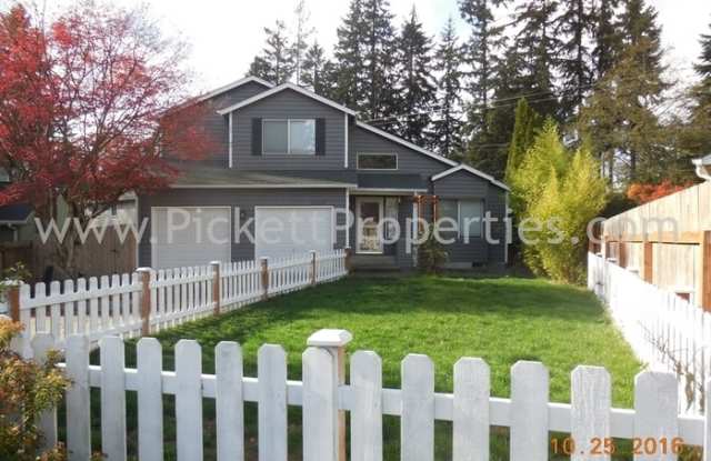 19545 Northeast Norrland Lane - 19545 Northeast Norrland Court, Poulsbo, WA 98370