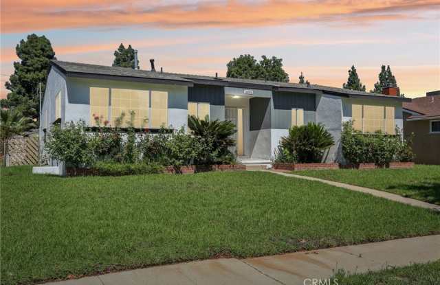 Photo of 16001 Tuba Street