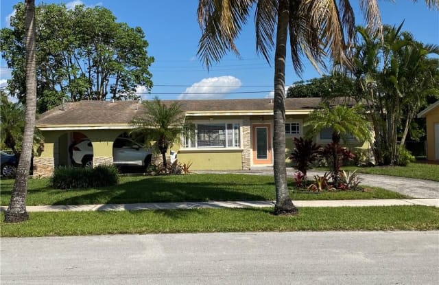 1471 NW 175th Ter - 1471 Northwest 175th Terrace, Miami Gardens, FL 33169