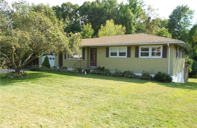 16 Williams Place - 16 Williams Pl, Wallingford Center, CT 06492