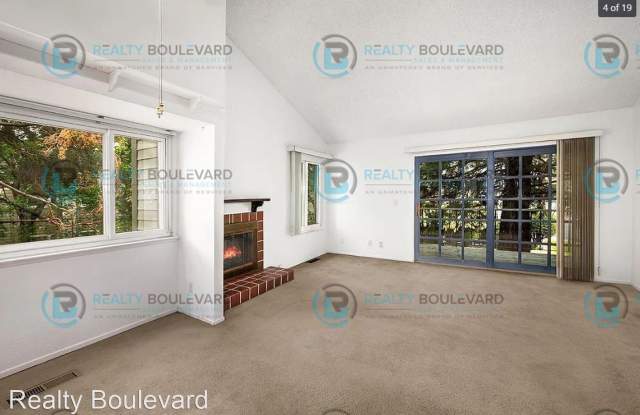 2344 Roundhouse Rd.