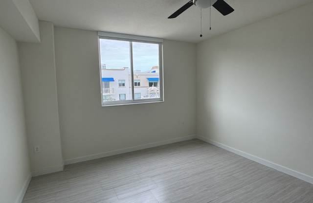 445 Northeast 39th Street