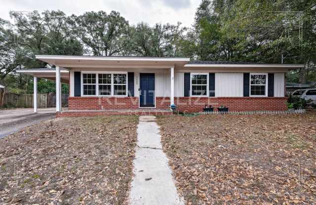 Photo of Desirable 3 Bed 1 Bath Ranch Style Home in Parkview Estates