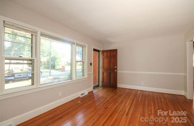 1012 Dudley Drive