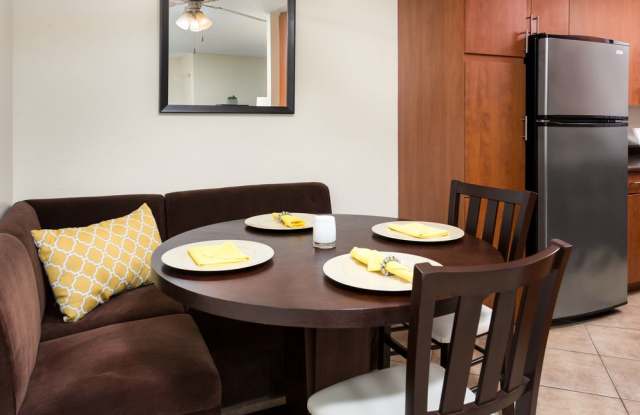 eaves San Dimas Canyon