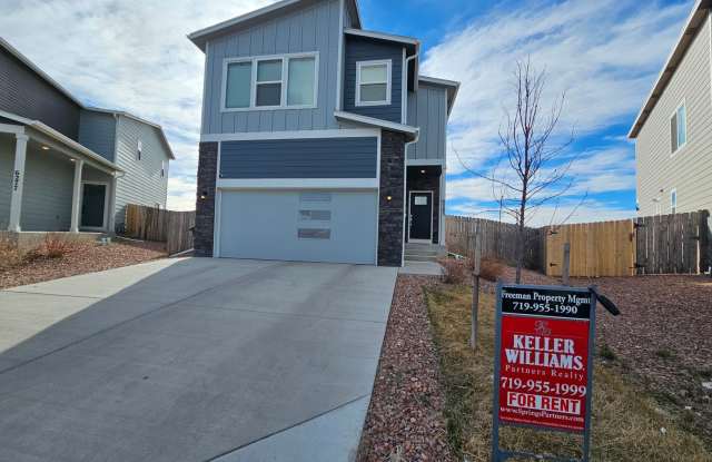 Welcome to this beautiful 3-bedroom, 3-bathroom home located in Lorson Ranch!!