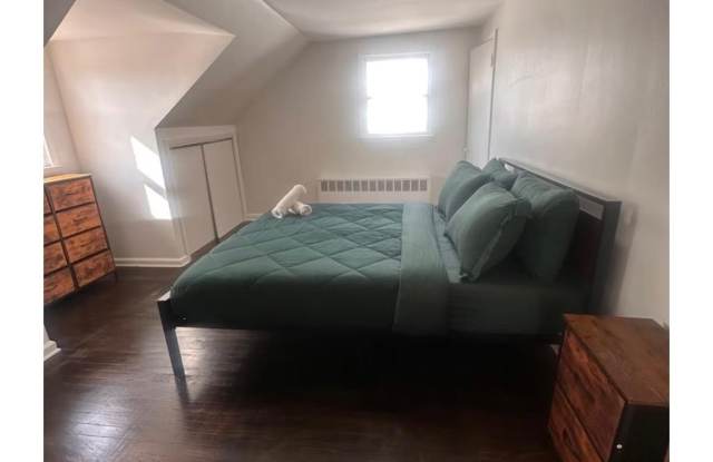 Photo of 182 Covert Avenue unit: 2Fl