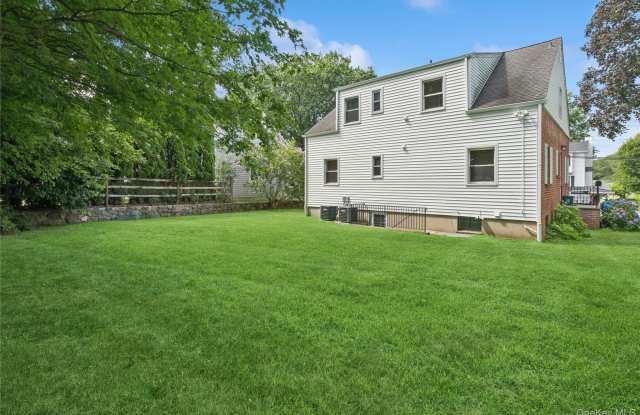 119 Soundview Avenue