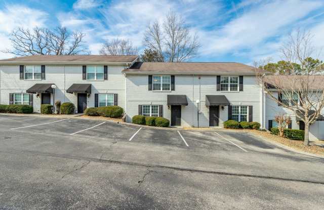 1109 Maple Tree Lane