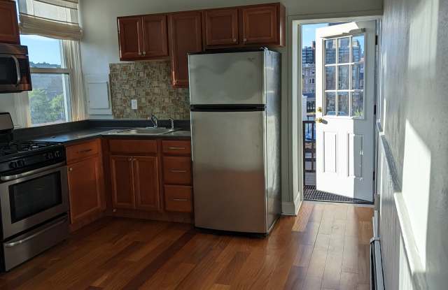 523 Suismon Street - 3